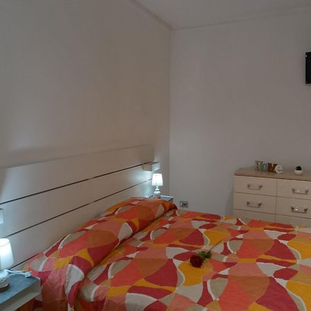 Ale'S House Appartement Monserrato Buitenkant foto